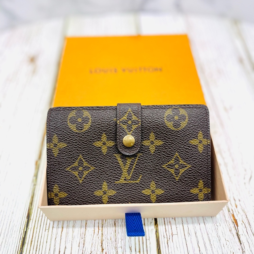 Authentic Louis Vuitton Brown and Gold Monogram wallet Snap Compact with Box